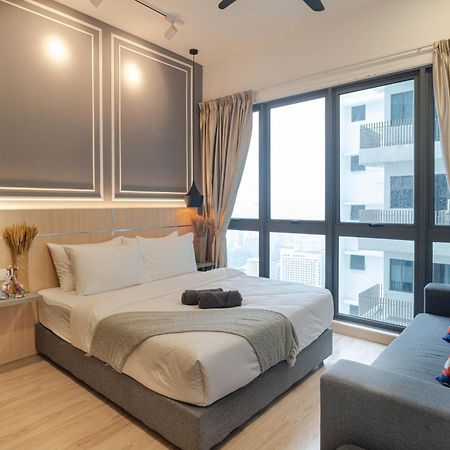 The Colony By Infinitum Best Pool View Klcc Trx Merdeka 118 Kl Tower Куала-Лумпур Экстерьер фото