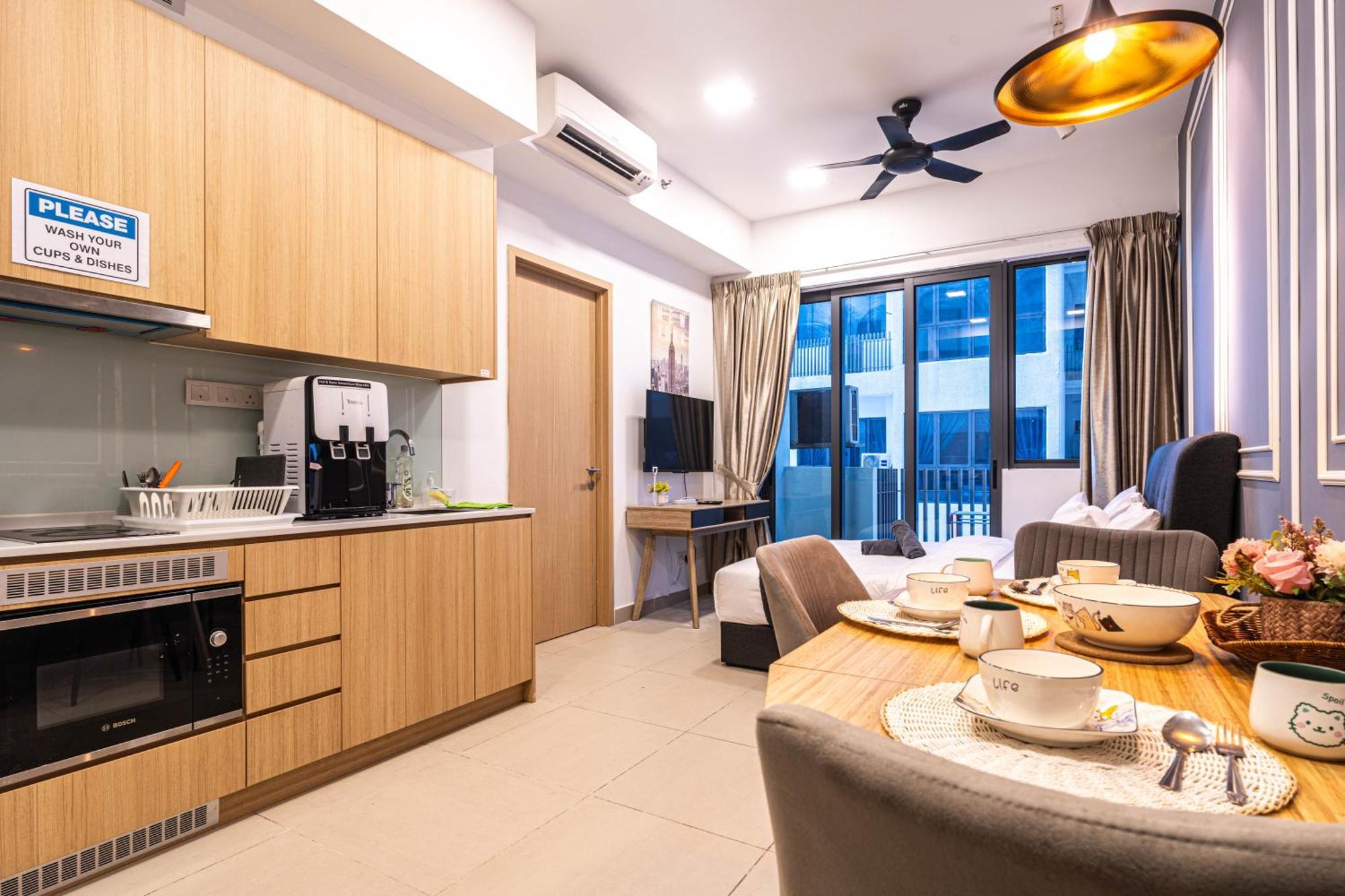 The Colony By Infinitum Best Pool View Klcc Trx Merdeka 118 Kl Tower Куала-Лумпур Экстерьер фото